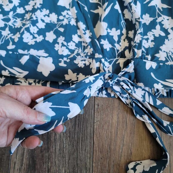 George Greenish-blue and white floral design top with tie at hem GUC - Picture 4 of 7